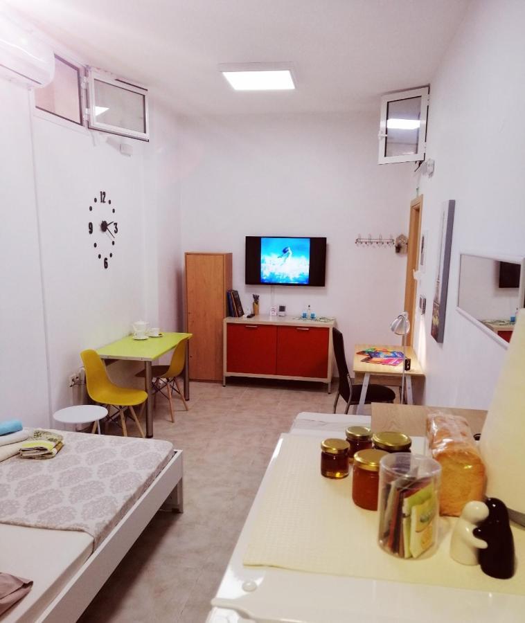 Maridel Underground Apartment Ираклио Екстериор снимка